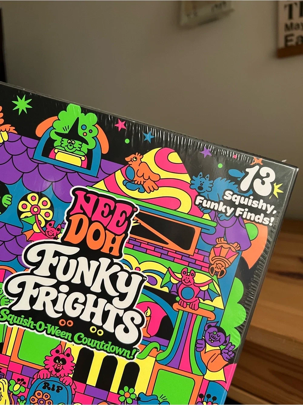 NeeDoh Funky Frights Squish-O-Ween Countdown - Neon Halloween Sensory Set
